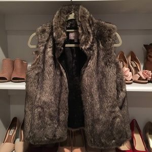 Banana Republic Fur Vest w/leather detail & zipper